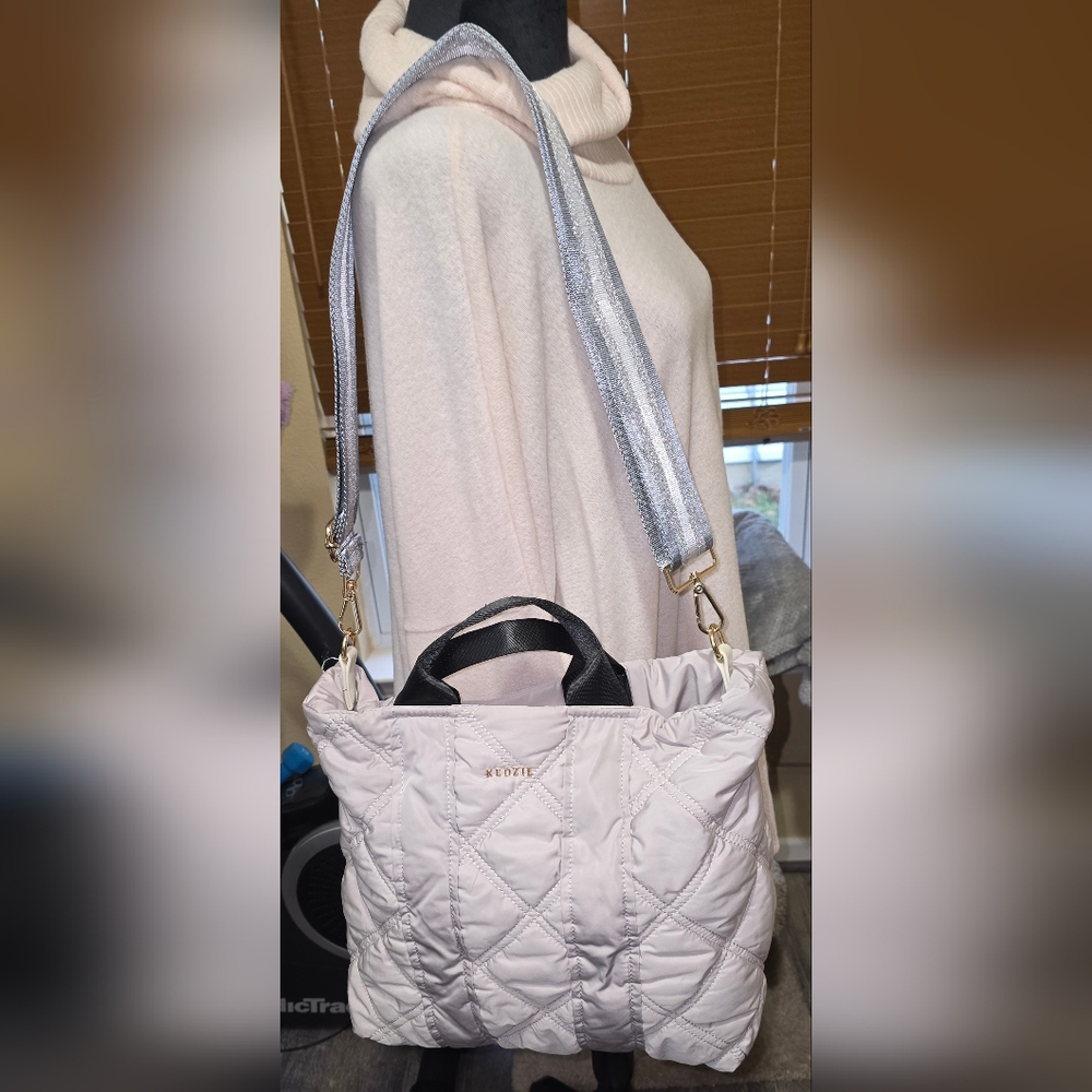 P28 Kedzie Quilted Shoulder Bag in Cream With Silver Striped Guitar Strap (C)